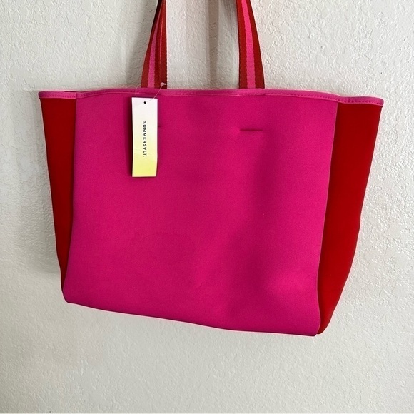 NEW SUMMERSALT Neoprene Beach Tote in Pink/Red - Picture 8 of 10